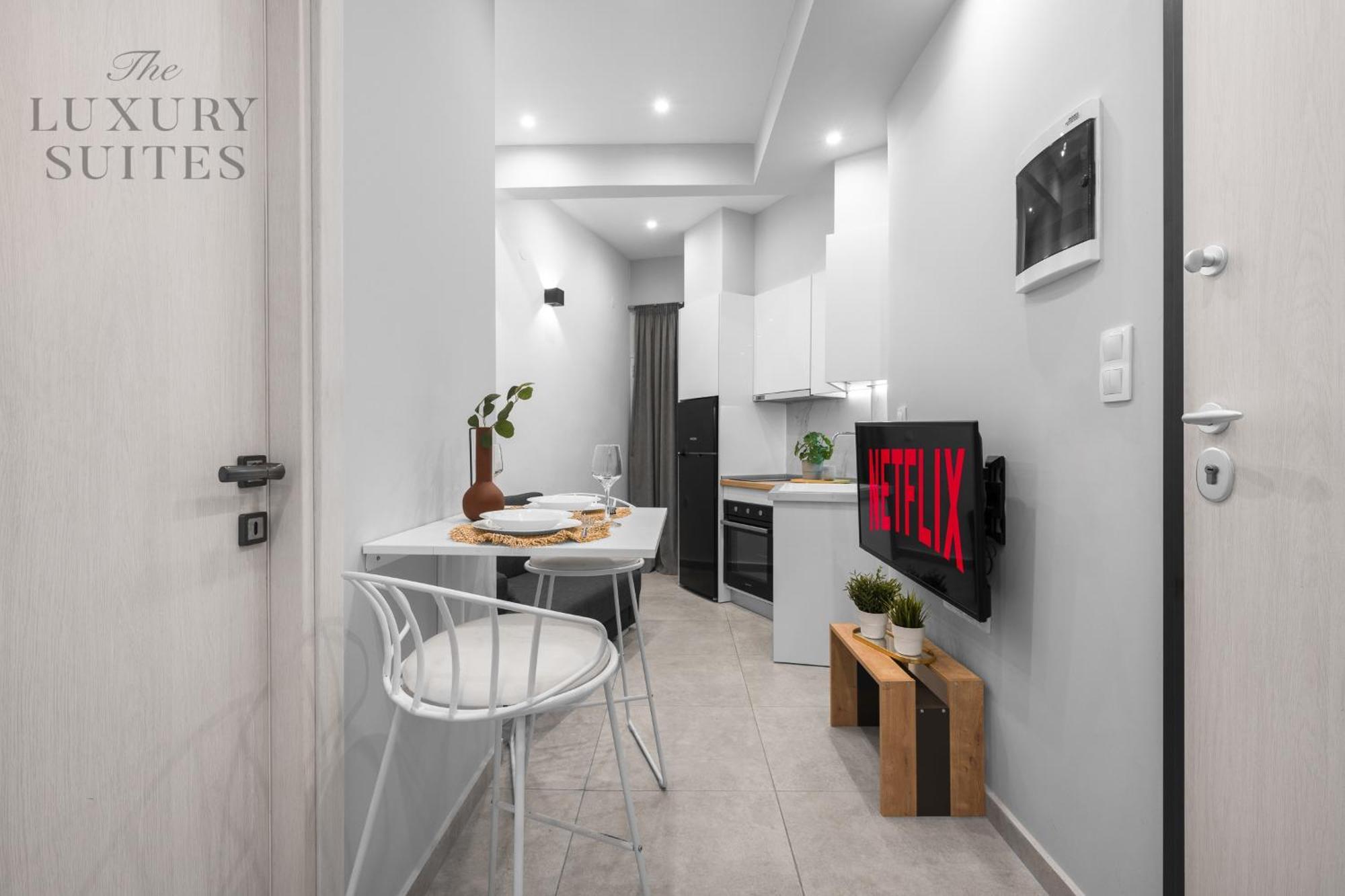 Mavili, The Luxury Suites Thessaloniki Exterior photo
