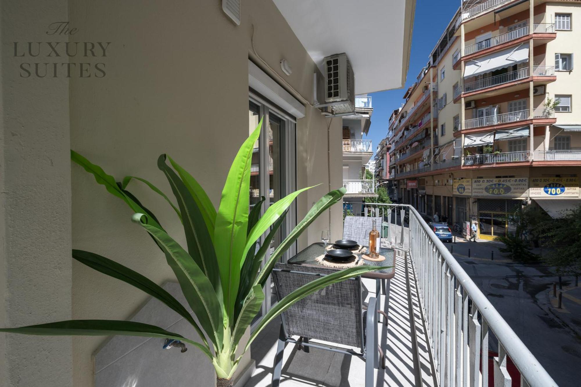 Mavili, The Luxury Suites Thessaloniki Exterior photo